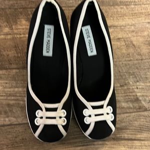 Steve Madden Black & white Kaiyo Wedged shoe size 8
